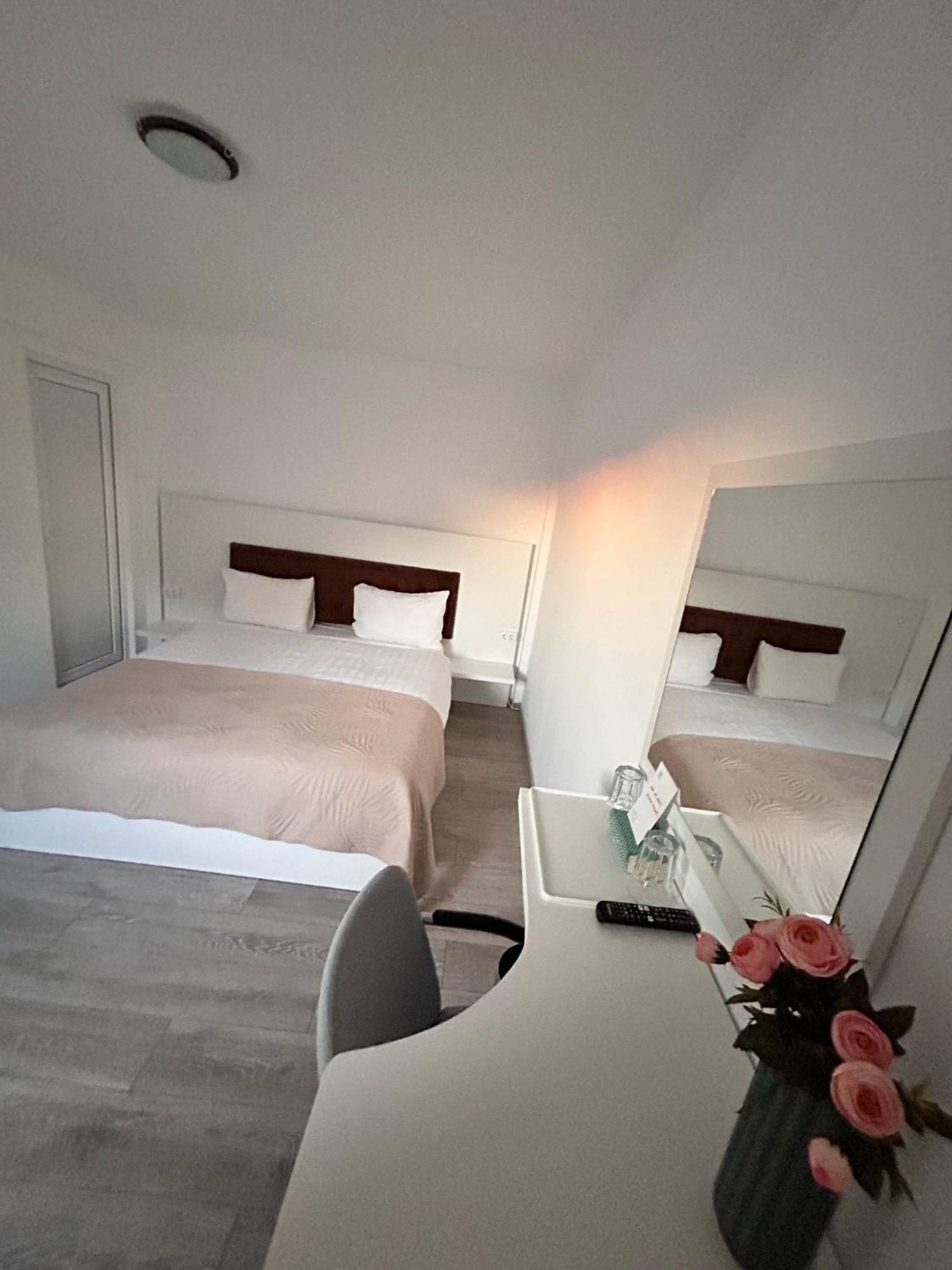 Casa Irina 2Mai Hotel 2 Mai Bagian luar foto